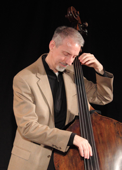 Peter Hildebrandt, bass